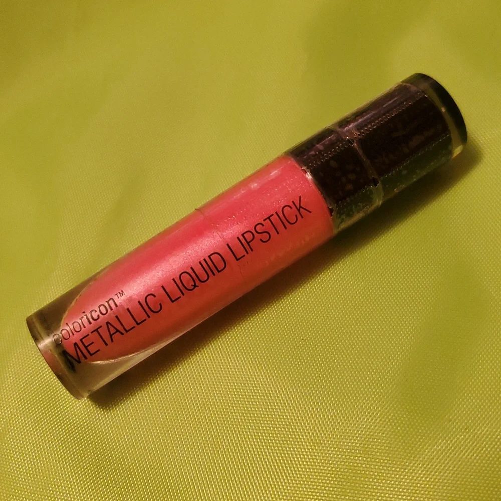 Wet N Wild Metallic Liquid Lipstick Chrysanthemum's The Word New Limited Edition